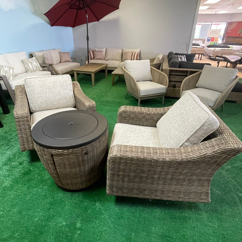 Beachcroft Beige Outdoor Swivel Lounge Chair