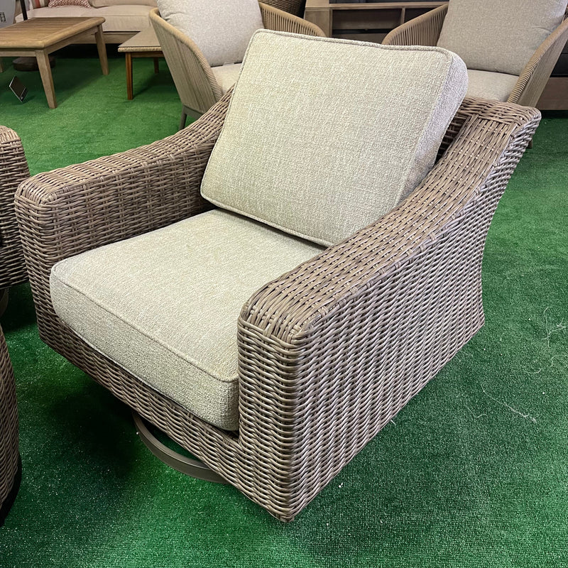 Beachcroft Beige Outdoor Swivel Lounge Chair