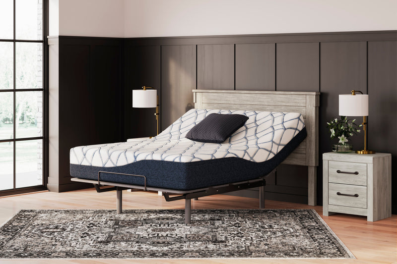 Chime Elite 2.0 White/Blue Memory Foam Mattress
